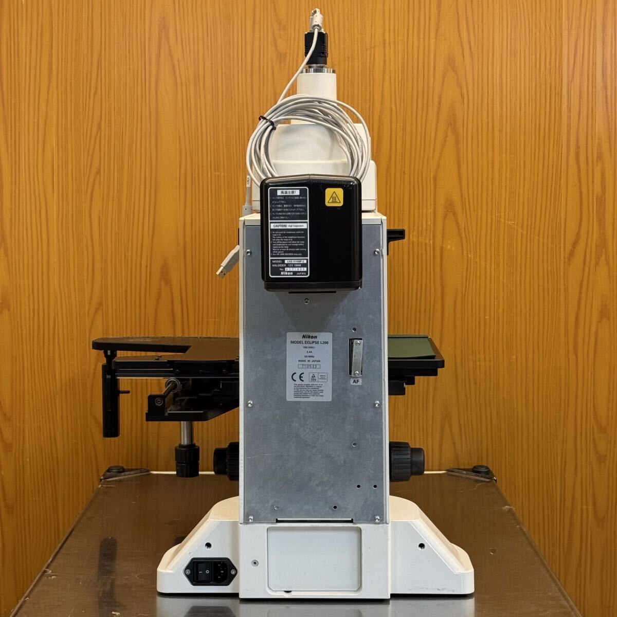 Nikon Eclipse L200 Industrial Microscope with Eyepiece and Objective Lenses [u1237016971]