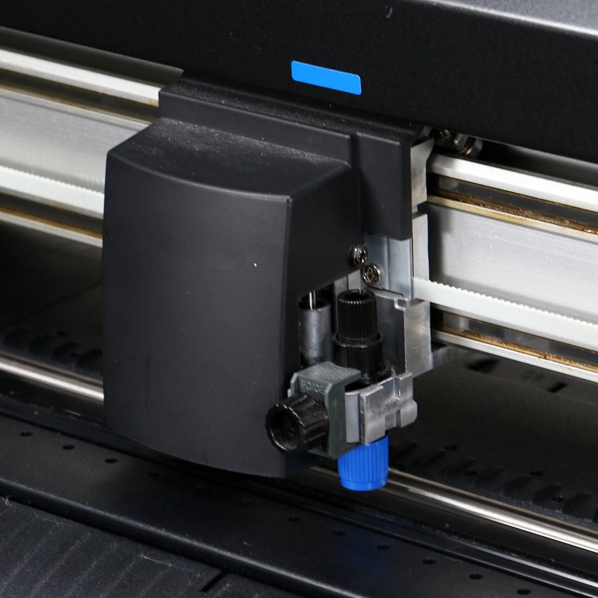 GRAPHTEC CE7000-60 Cutting Plotter (as-is) [q1237288730]