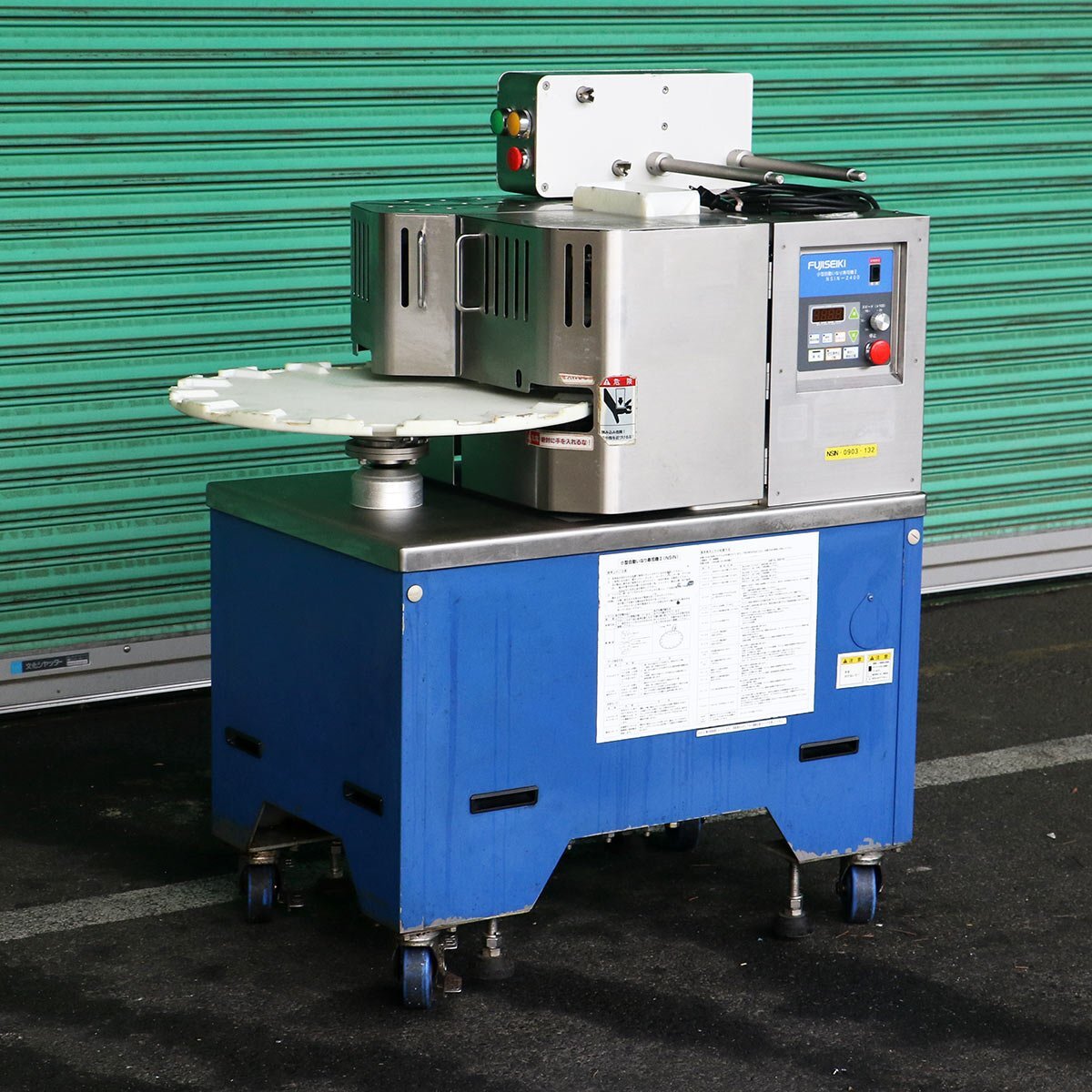 Fuji Seiki NSIN-2400 Compact Automatic Inari Sushi Machine 100V (as-is) [k1237455121]