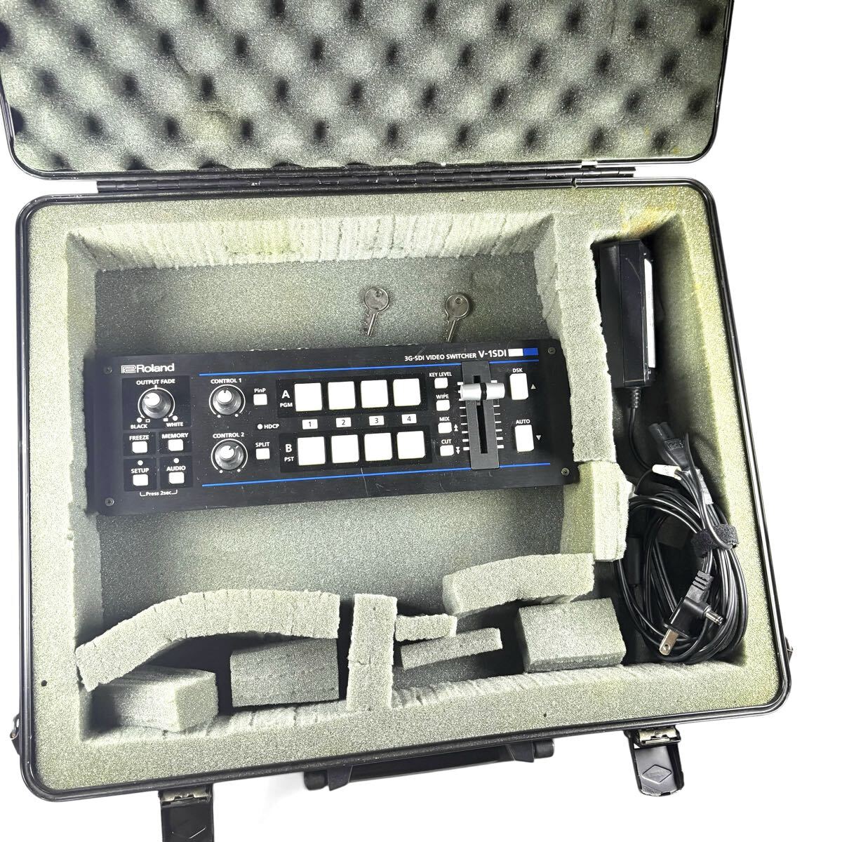 Roland V-1SDI Video Switcher 3G-SDI with Hard Case [l1237815215]