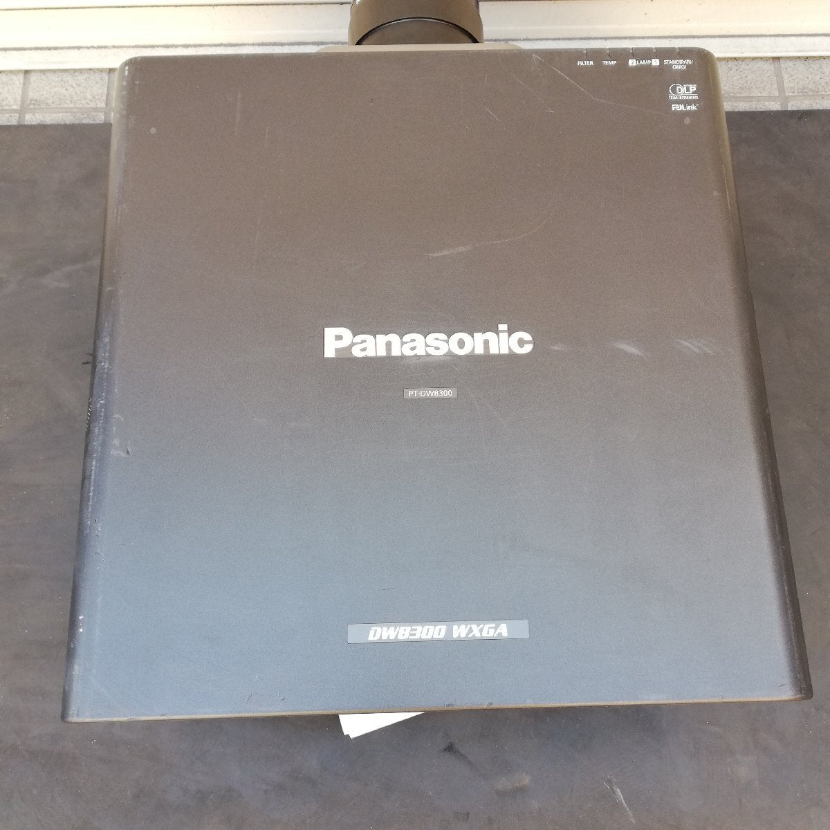 Panasonic PT-DW8300 DLP Projector (for parts or not working) [t1237891798]