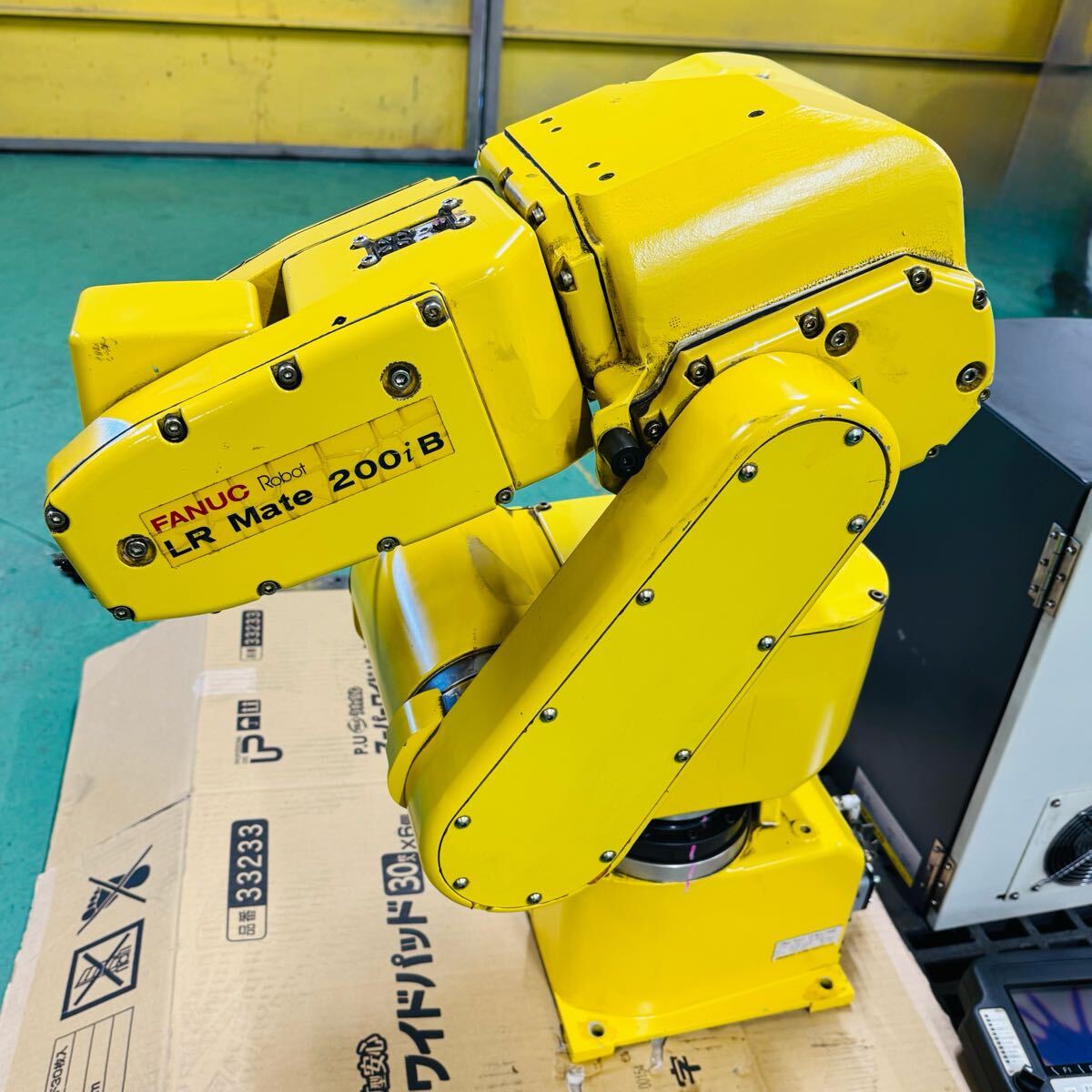 FANUC LR Mate 200iB A05B-1138-B202 Robot with R-J3iB Mate Controller [h1238588540]