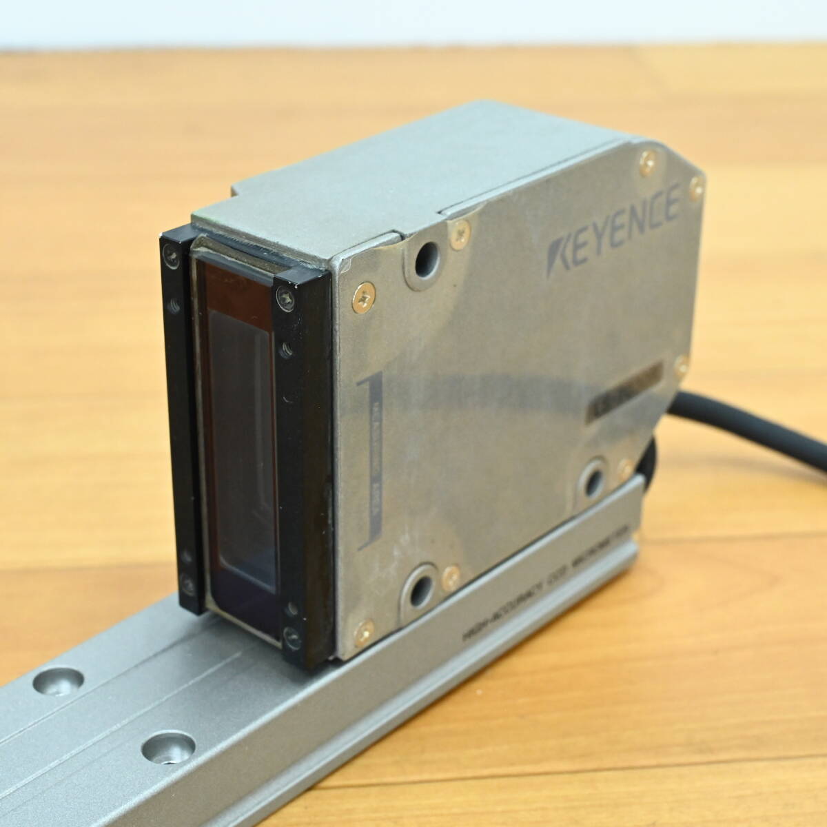 Keyence LS-7030T+LS-7030R Used Equipment 2 Units [l1240198606]