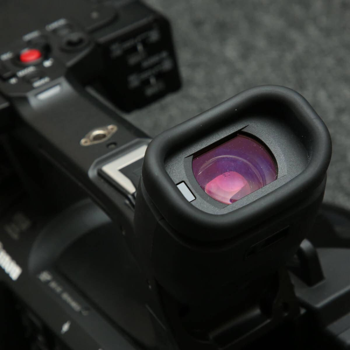 Canon XF605 Professional Camcorder [1240895496]