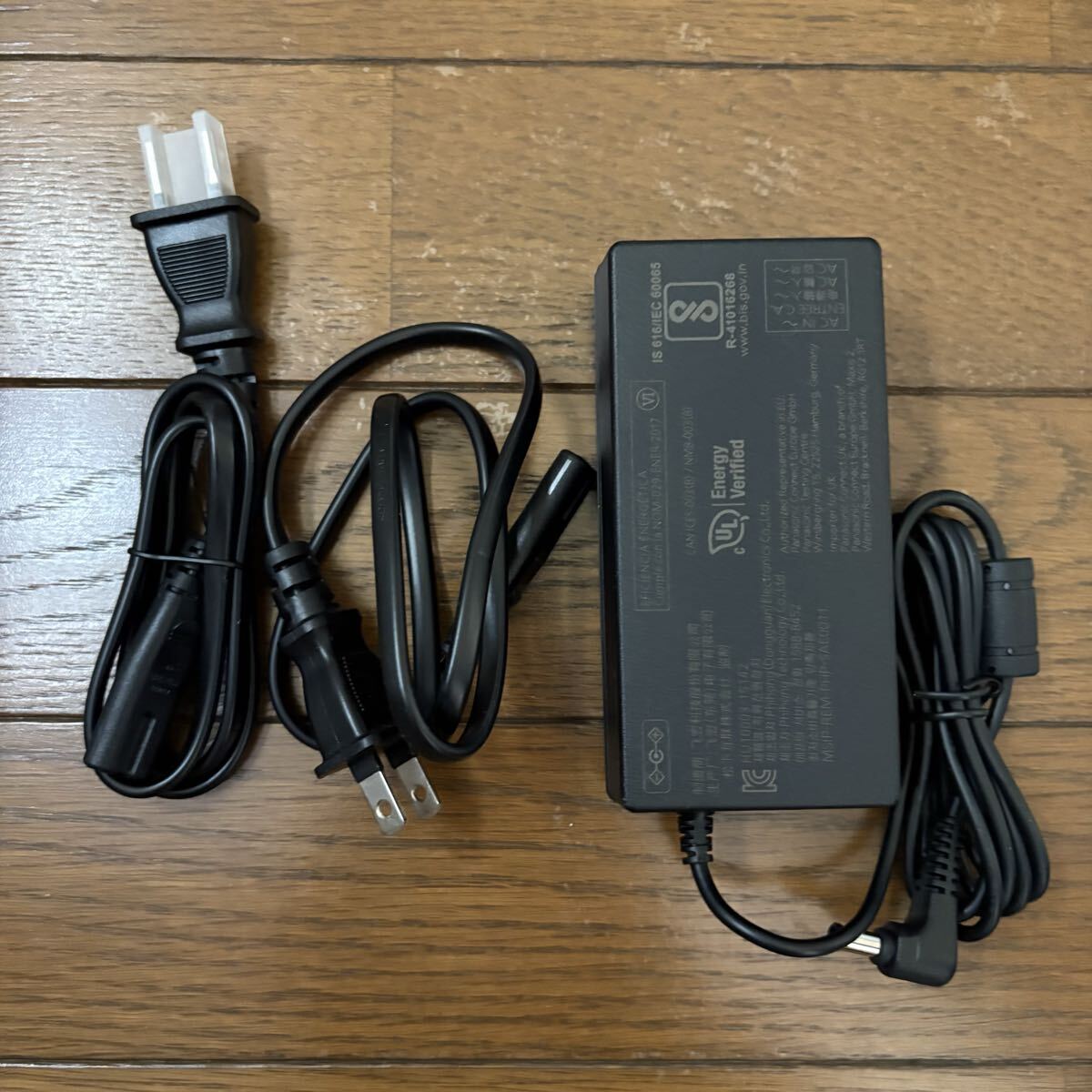 Panasonic HC-X2000 Professional Video Camera 4K with Accessories [f1241900420]