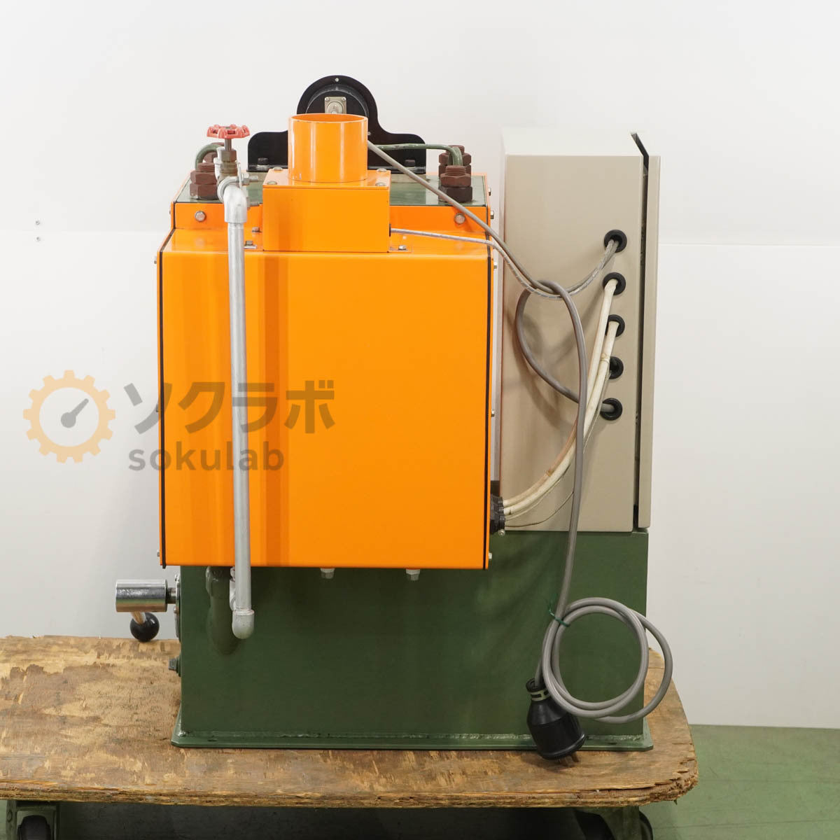 Shinto AYS-5H Compression Molding Machine 3-Phase 200V [x1242027486]