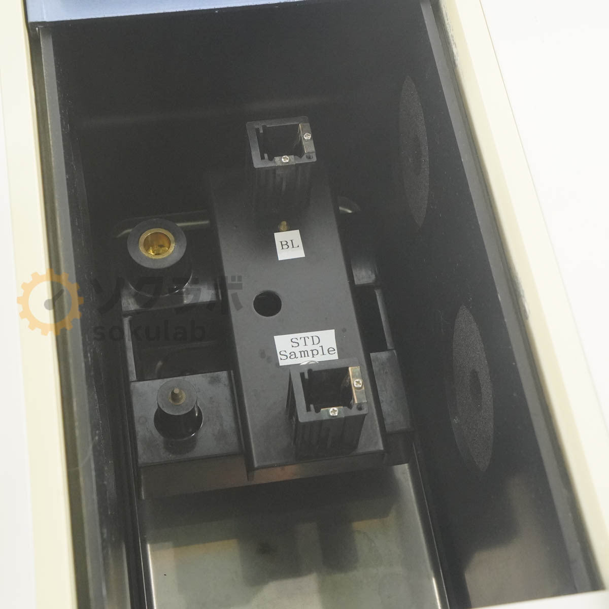 HITACHI U-2900 Spectrophotometer [k1242030146]