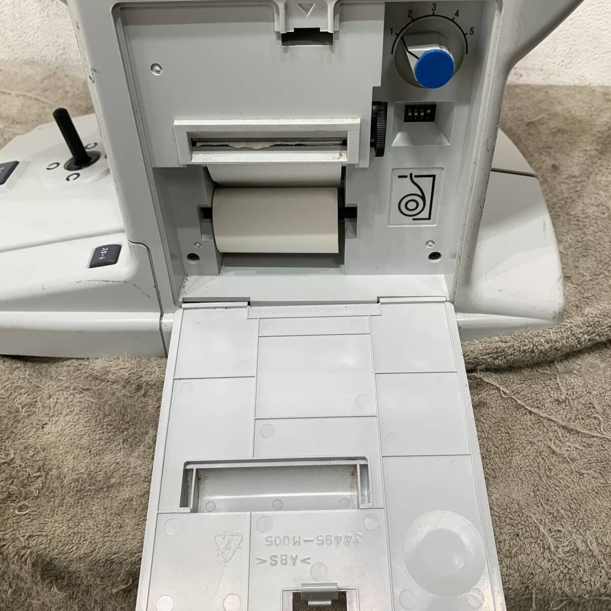 NIDEK NV-300 Auto Refractor 40cm Height 23cm Width 35cm Depth 9.2kg [s1242929218]