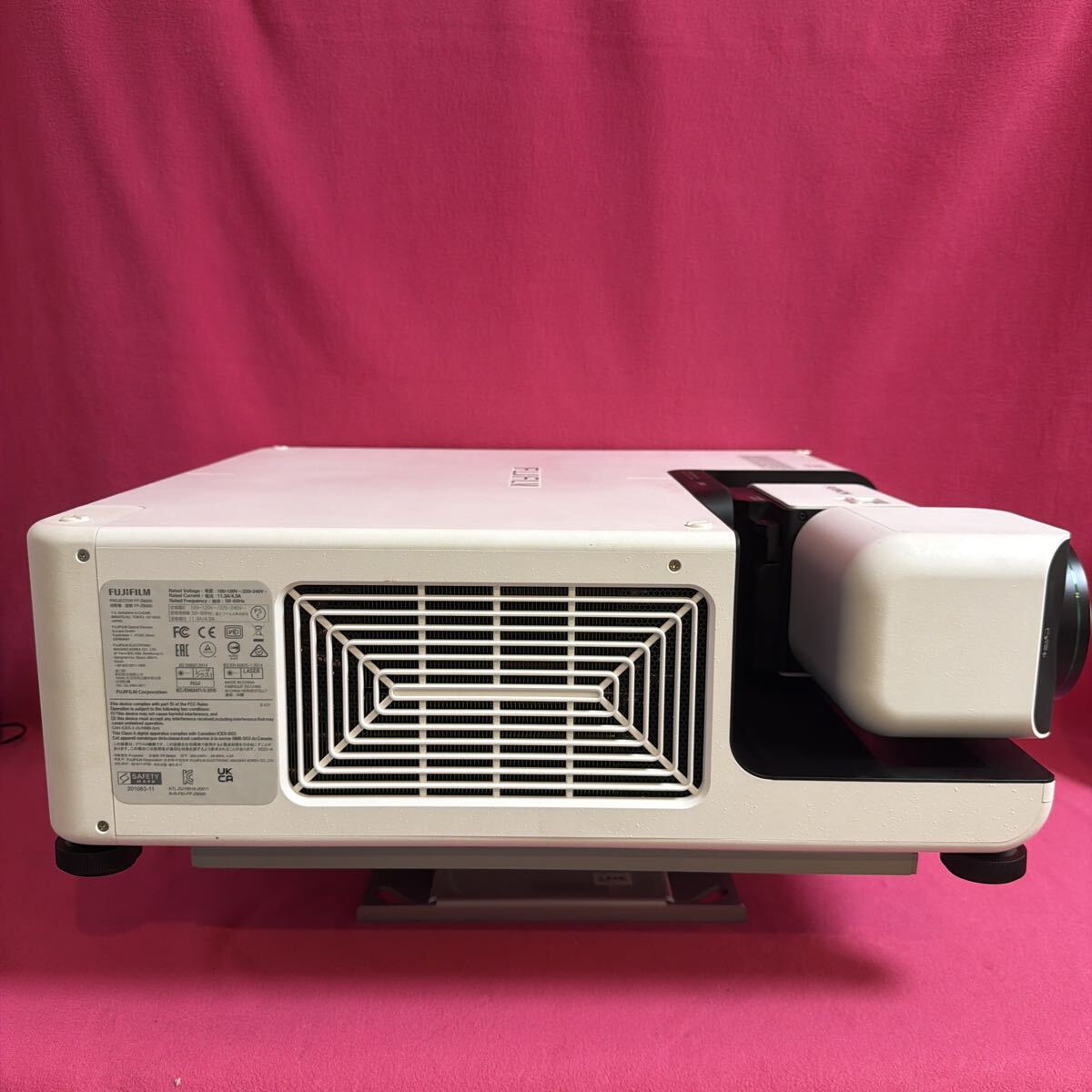 FUJIFILM FP-Z8000 Projector [l1242969622]