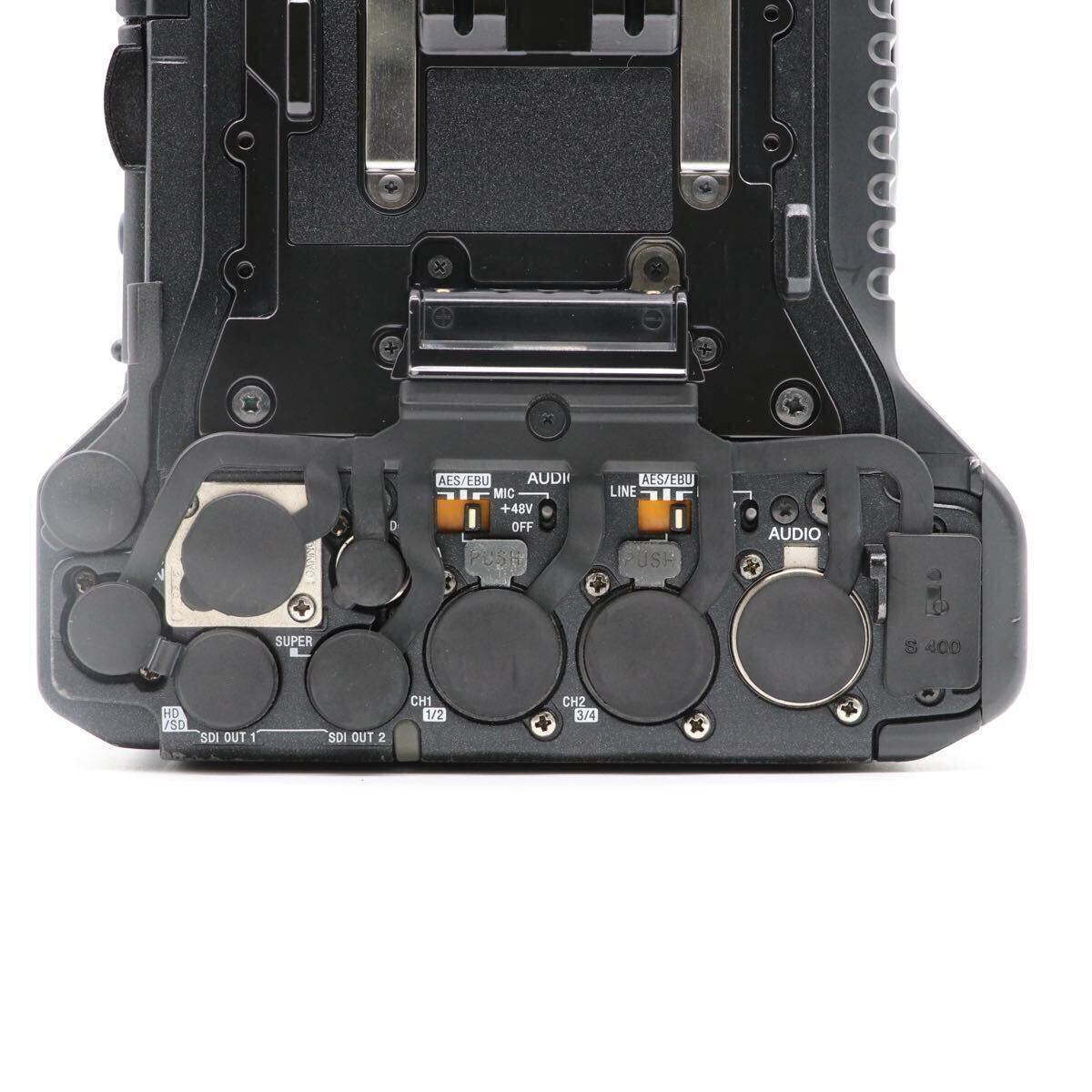 Sony XDCAM PDW-700 Camcorder with HDVF-20A Viewfinder and Hard Case [h1243196489]