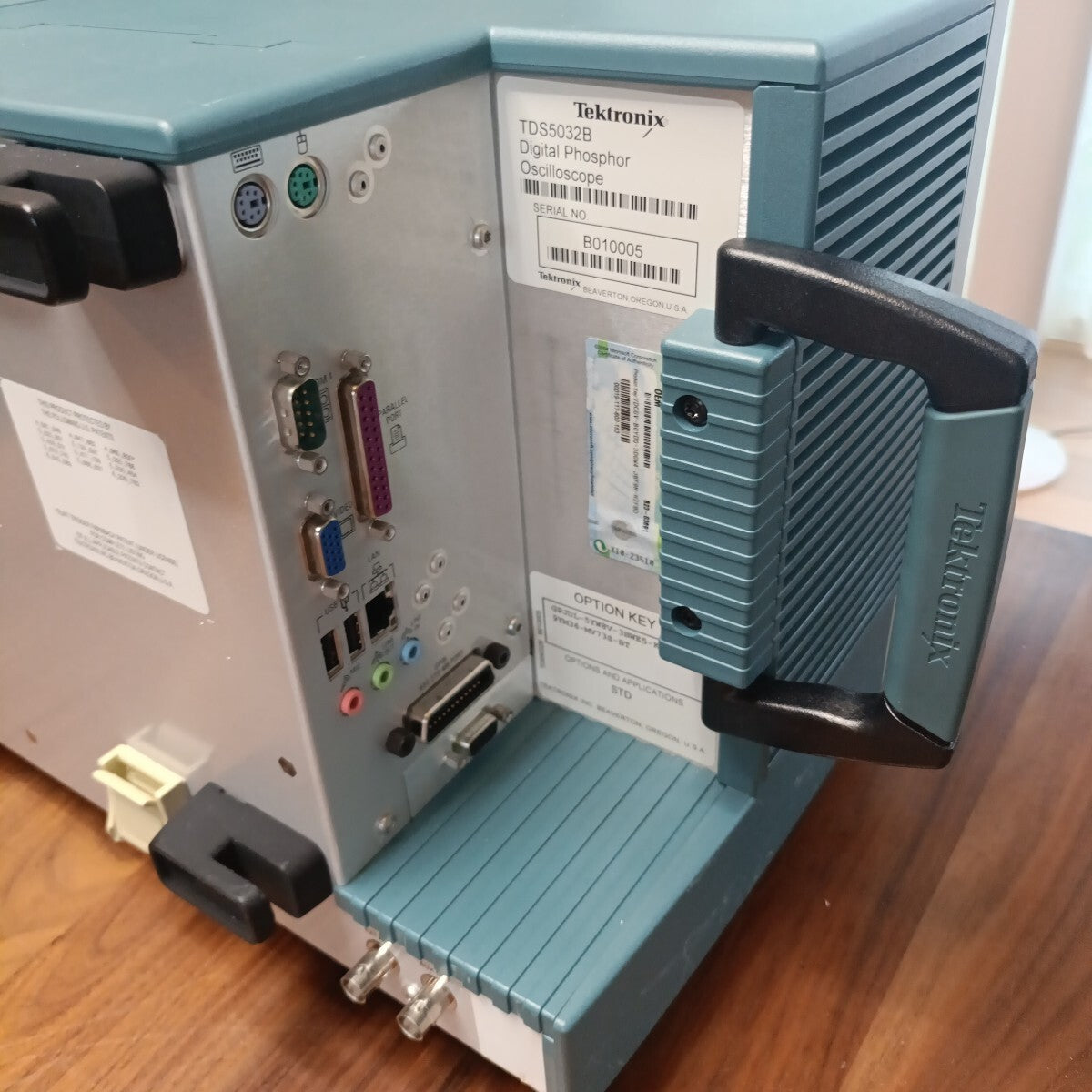 Tektronix TDS5032B Digital Phosphor Oscilloscope 350MHz 5GS/s [d1243532117]