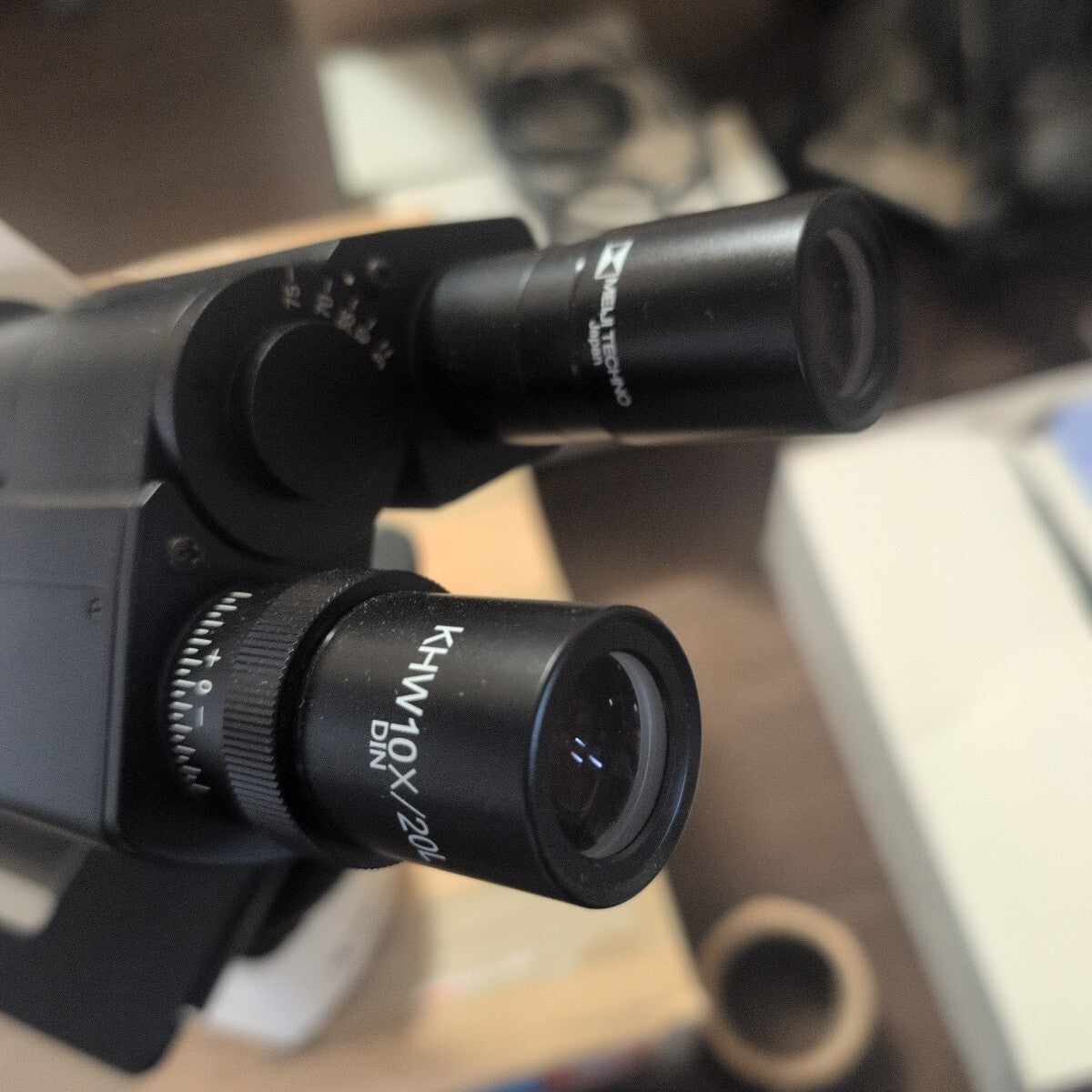 Meiji Techno MT4210L Biological Microscope LED Phase Contrast with U Plan 10X PHP Lens [h1244145227]
