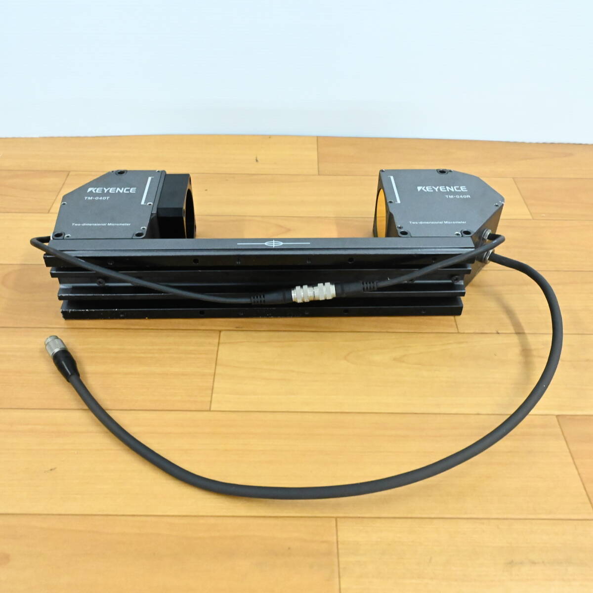 Keyence TM-040 (T+R) Used Equipment [s1244197076]