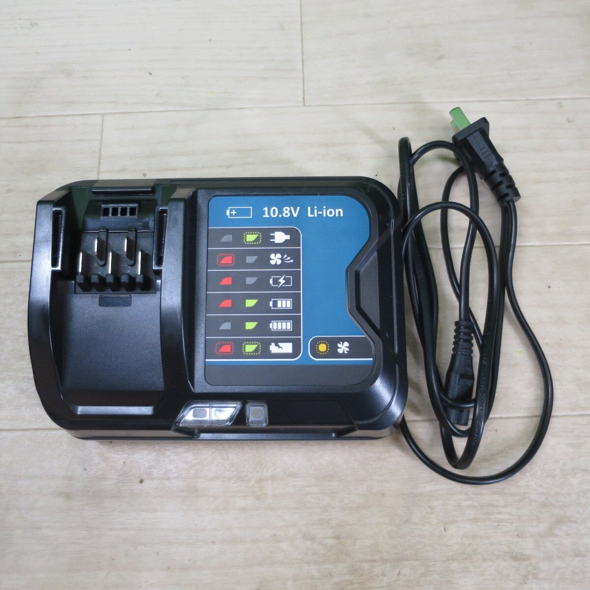 Makita SK507GD Laser Level with LDG-6 Receiver and Charger 2 pcs [x1244383904]