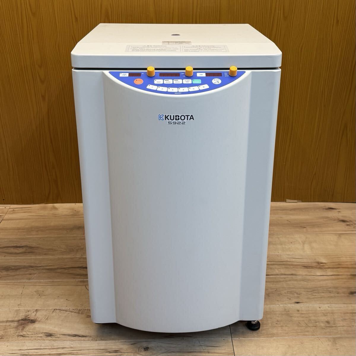 KUBOTA 5922 Universal Cooling Centrifuge 15000rpm 100V [d1244760403]
