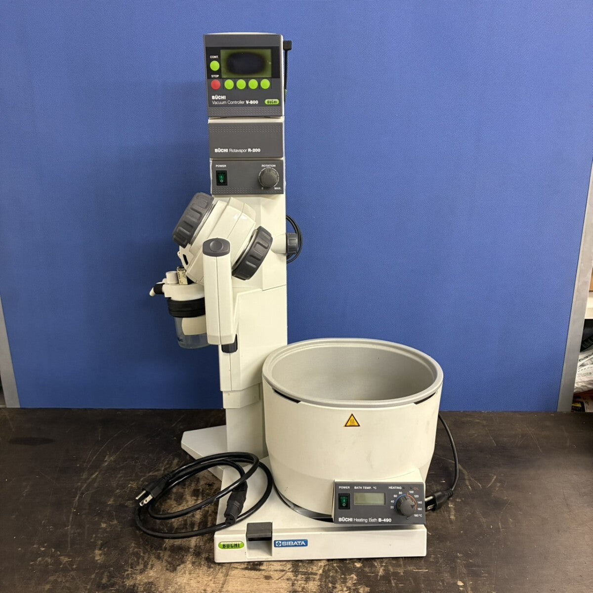 BUCHI R-200 Rotavapor V-800 B-490 Rotary Evaporator with Vacuum Controller (as-is) [e1244818233]
