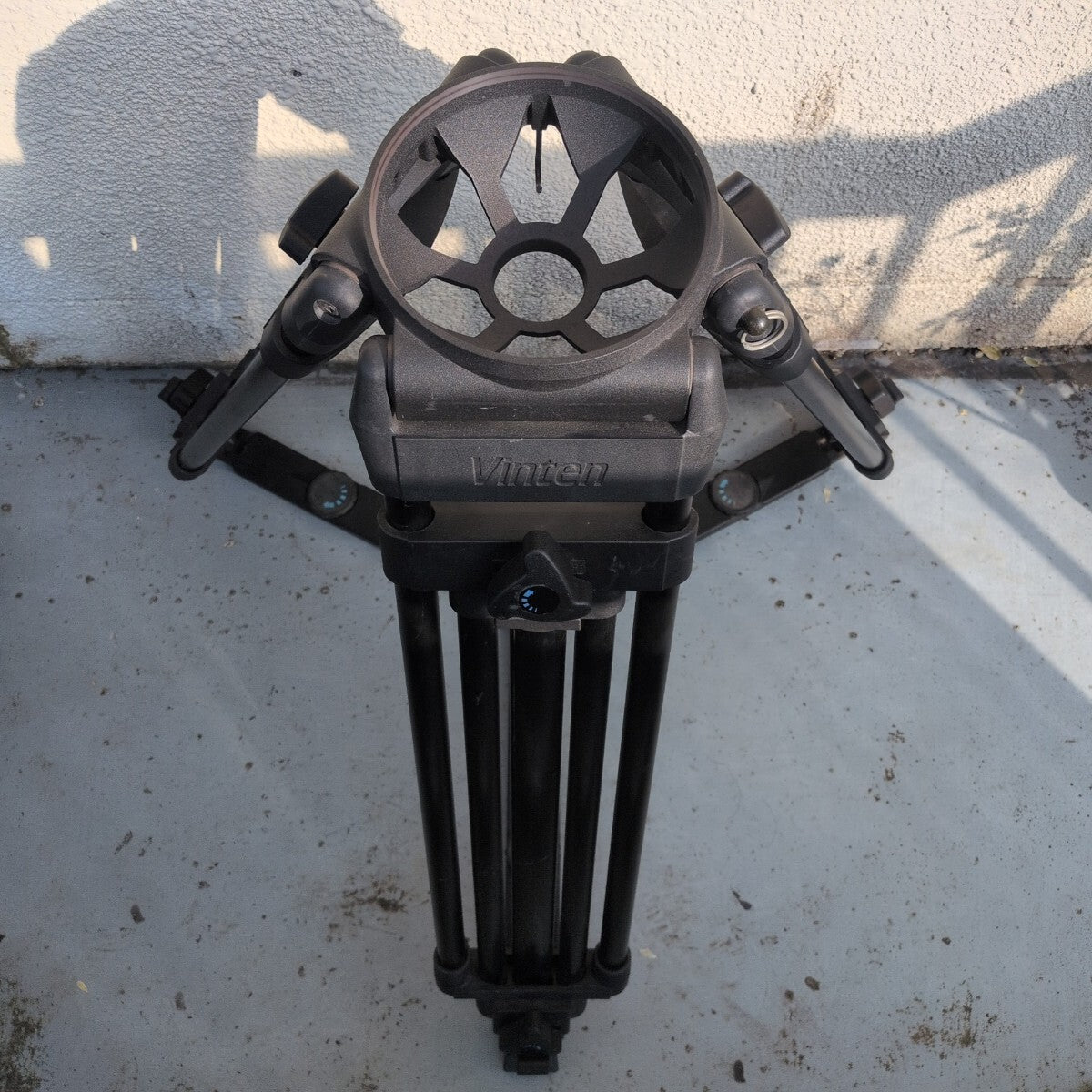 Vinten Sachtler Carbon Ball 150mm Carbon Tripod [c1244939661]