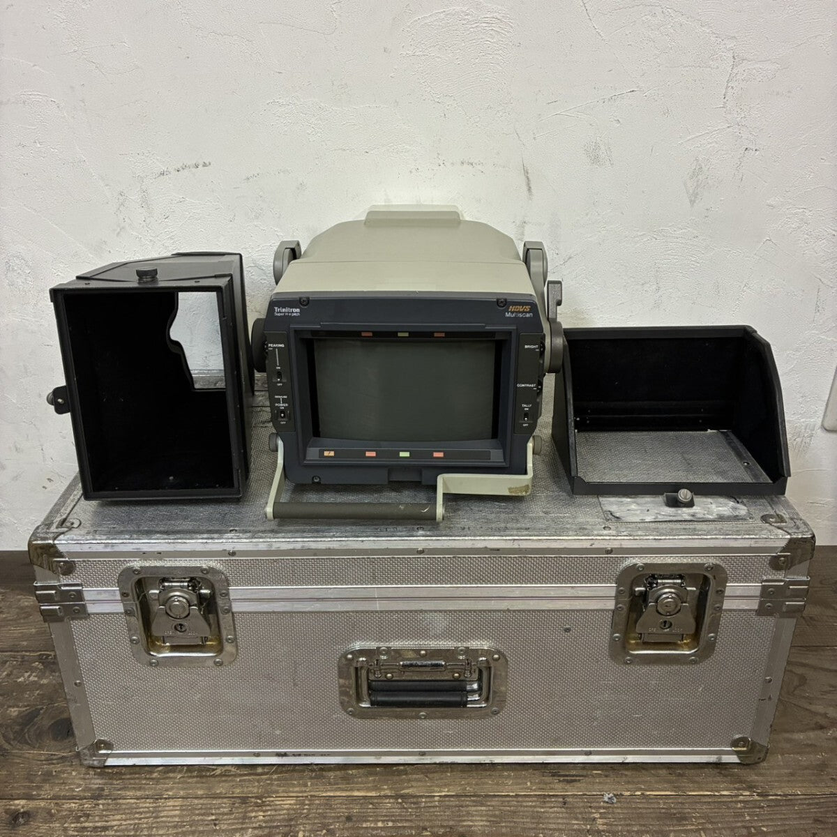 SONY HDVF-9900 Electronic Viewfinder 9-inch CRT with Hard Case (as-is) [j1244957866]