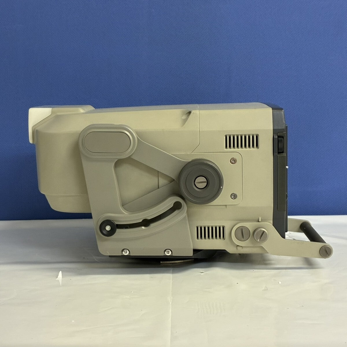 SONY HDVF-9900 Electronic Viewfinder 9-inch CRT with Hard Case (as-is) [j1244957866]