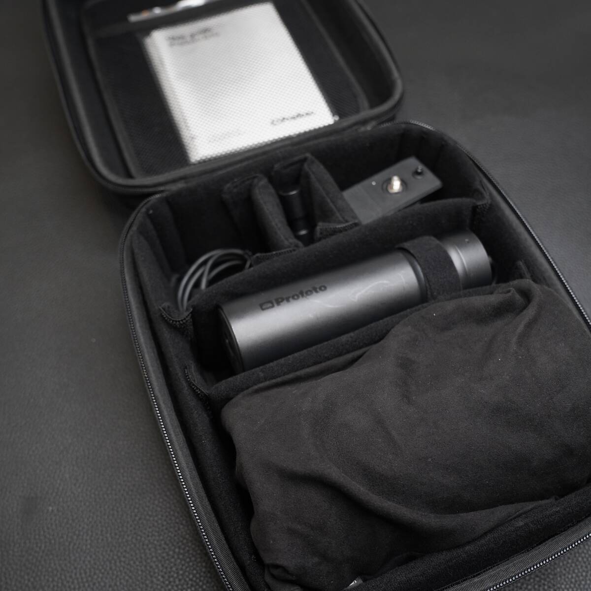 Profoto B10 LED Strobe Flash with New Flash Tube [p1245317609]