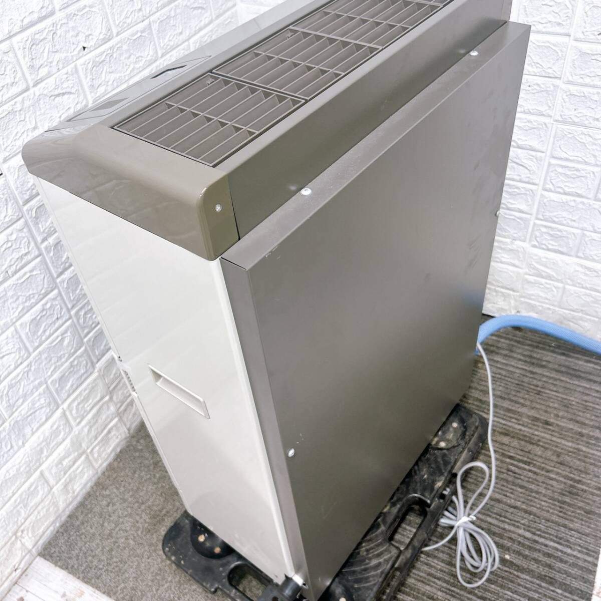 Mitsubishi KFH-P08RB-W Dehumidifier 100V Large Capacity [c1245484816]