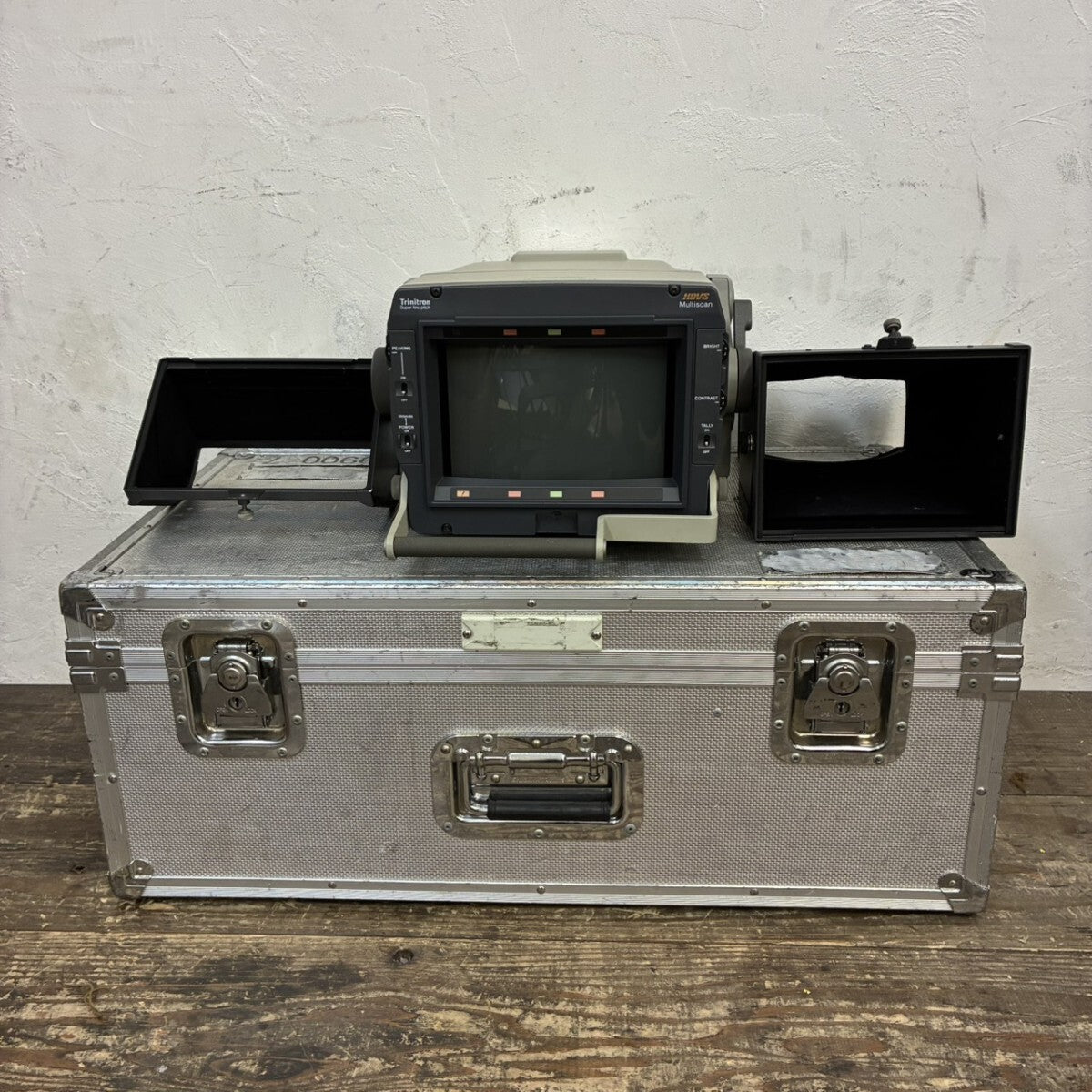 SONY HDVF-9900 Electronic Viewfinder 9-inch CRT with Hard Case (as-is) [w1245757251]