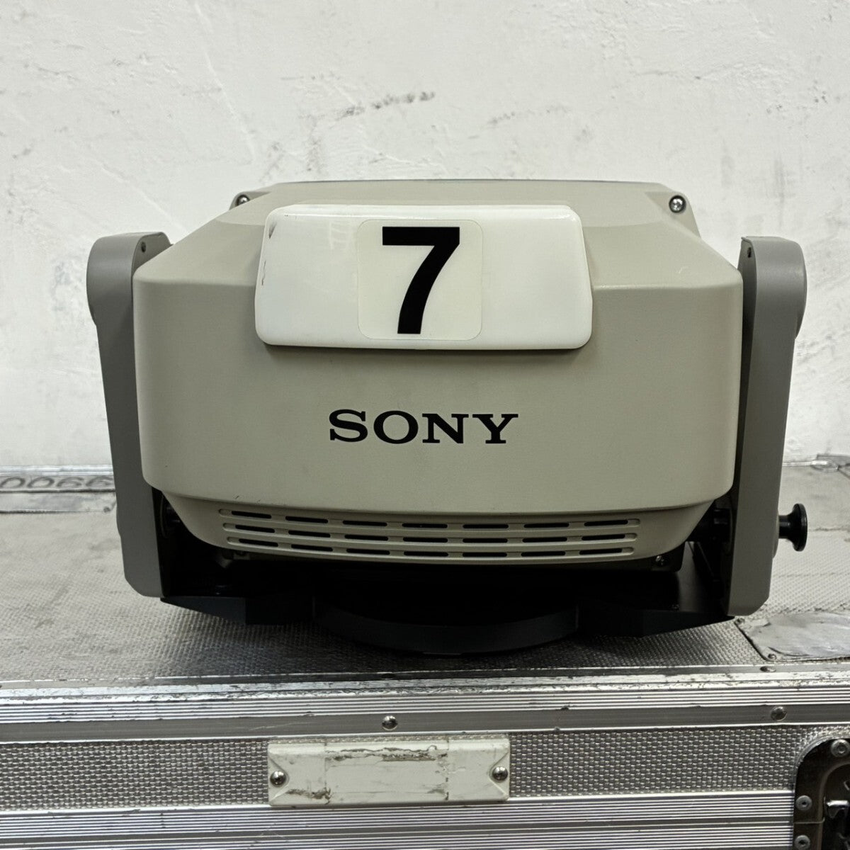 SONY HDVF-9900 Electronic Viewfinder 9-inch CRT with Hard Case (as-is) [w1245757251]