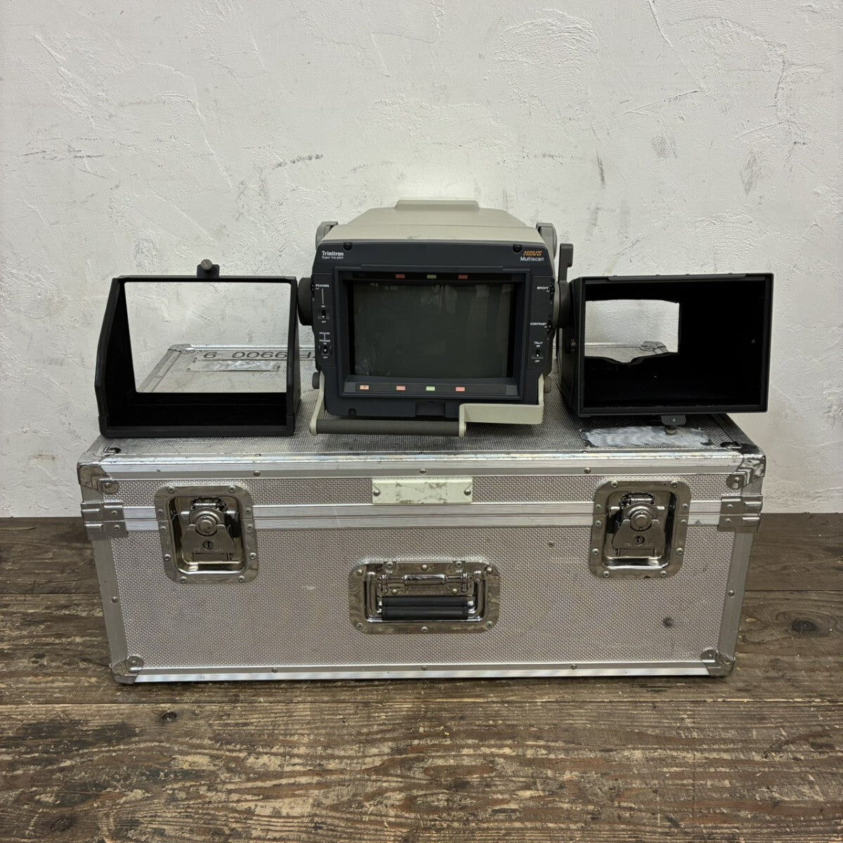 SONY HDVF-9900 Electronic Viewfinder 9-inch CRT with Hard Case (as-is) [e1245753443]