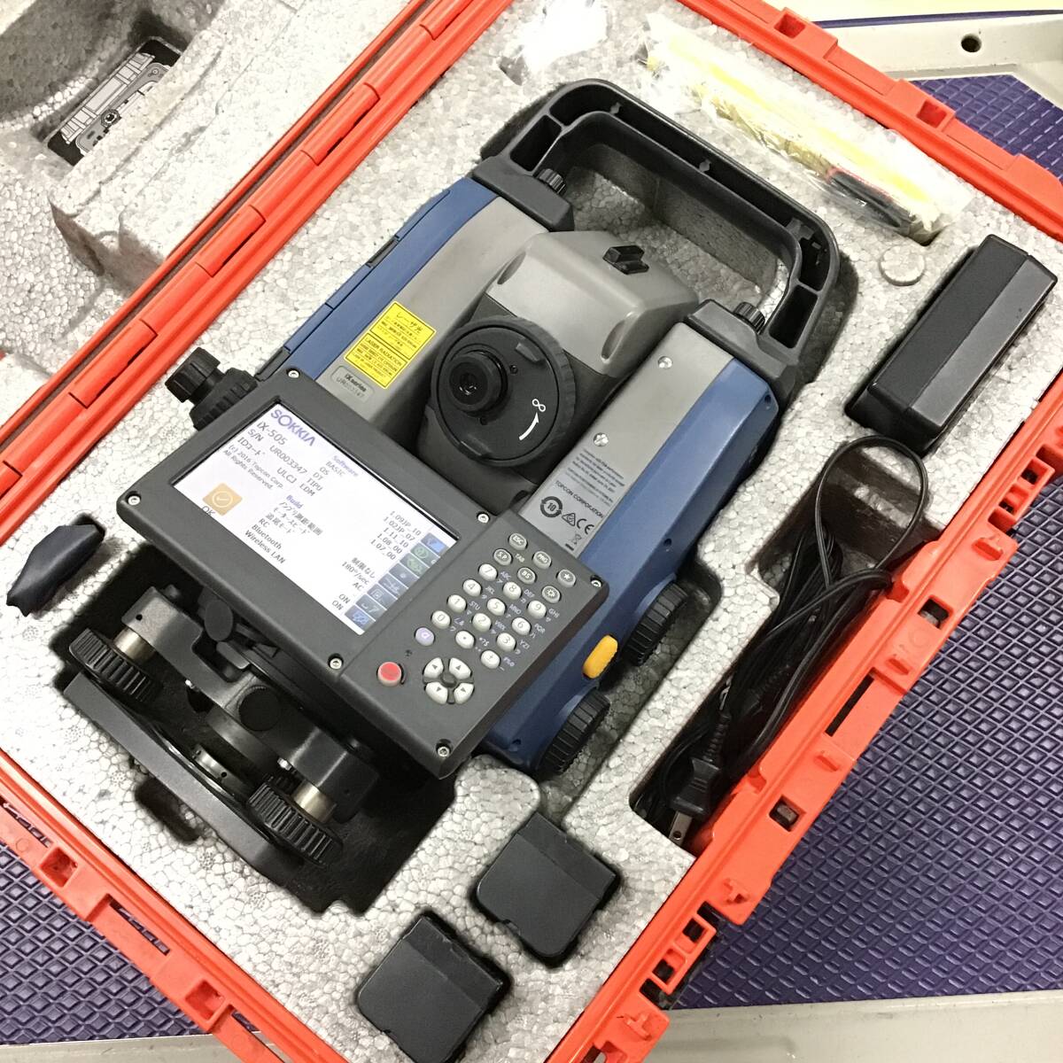 Sokkia iX-505 Total Station Surveying Instrument with Case and Extra Battery [1245818094]