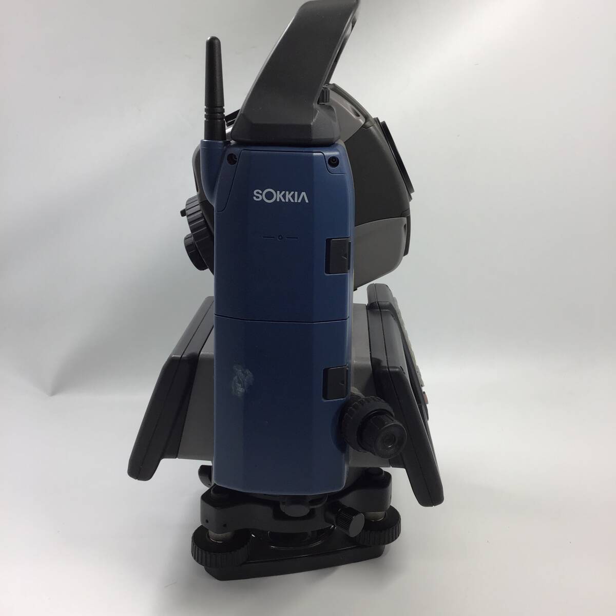 Sokkia iX-505 Total Station Surveying Instrument with Case and Extra Battery [1245818094]