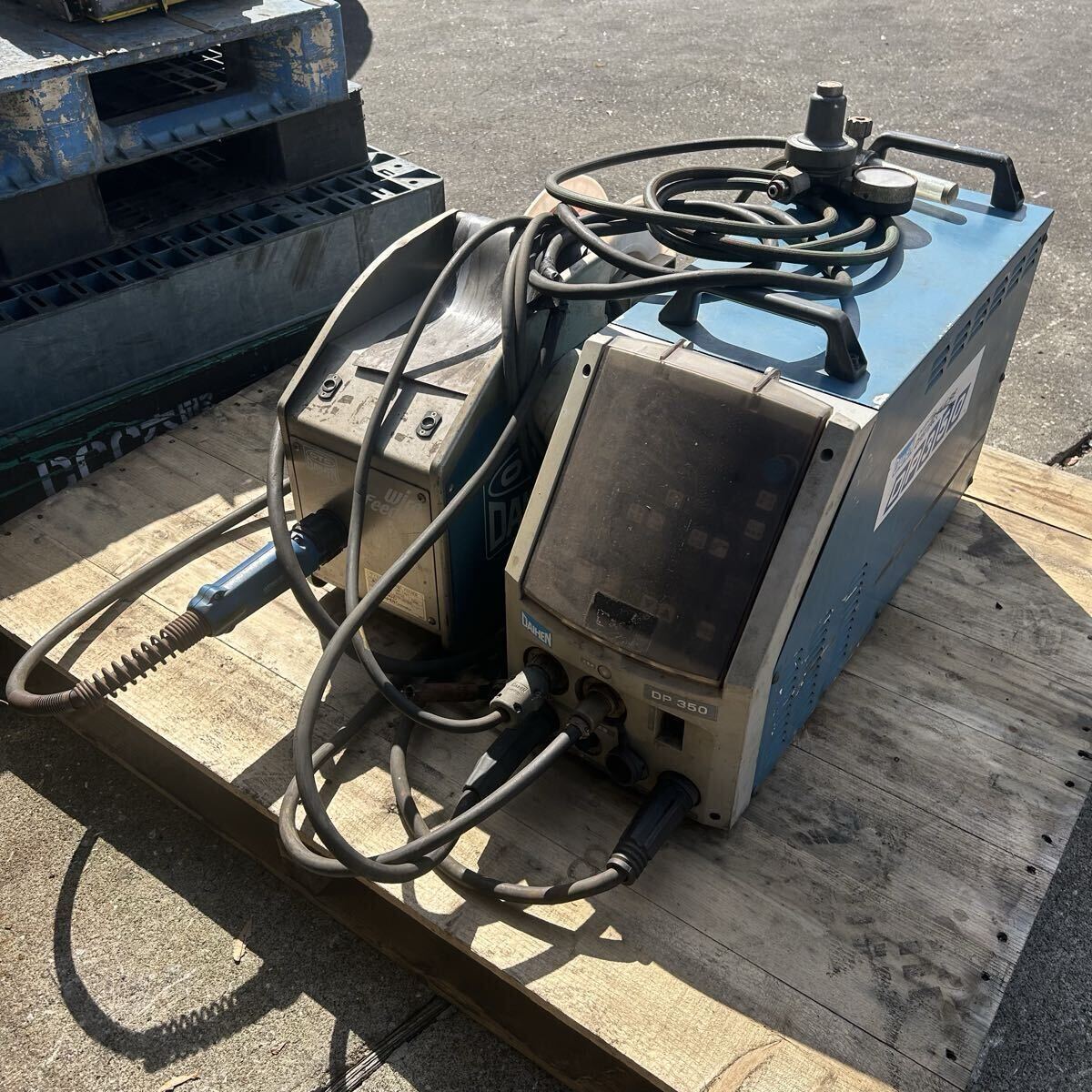 Daihen T5208 Digital Pulse Semi-Automatic Welding Machine DP-350(S-1) 200/220V 50/60Hz with Wire Feed Unit CM-7401 [l1246235436]