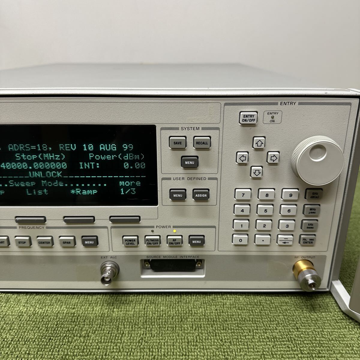 Agilent 83640L Swept CW Generator 10MHz-40GHz [b1246377827]