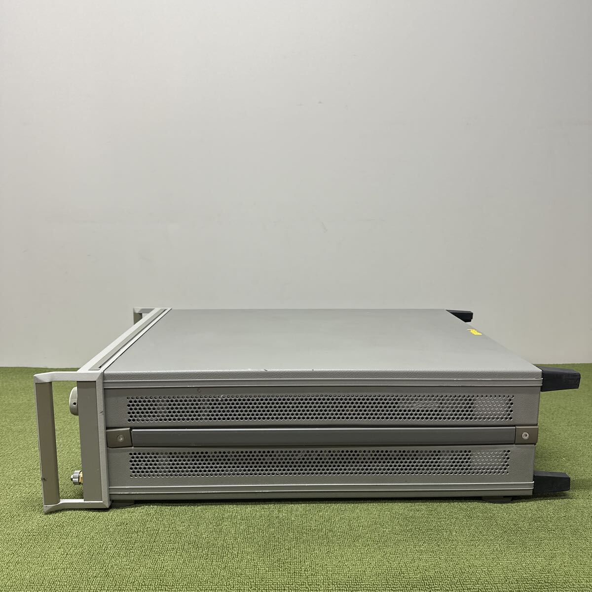 Agilent 83640L Swept CW Generator 10MHz-40GHz [b1246377827]
