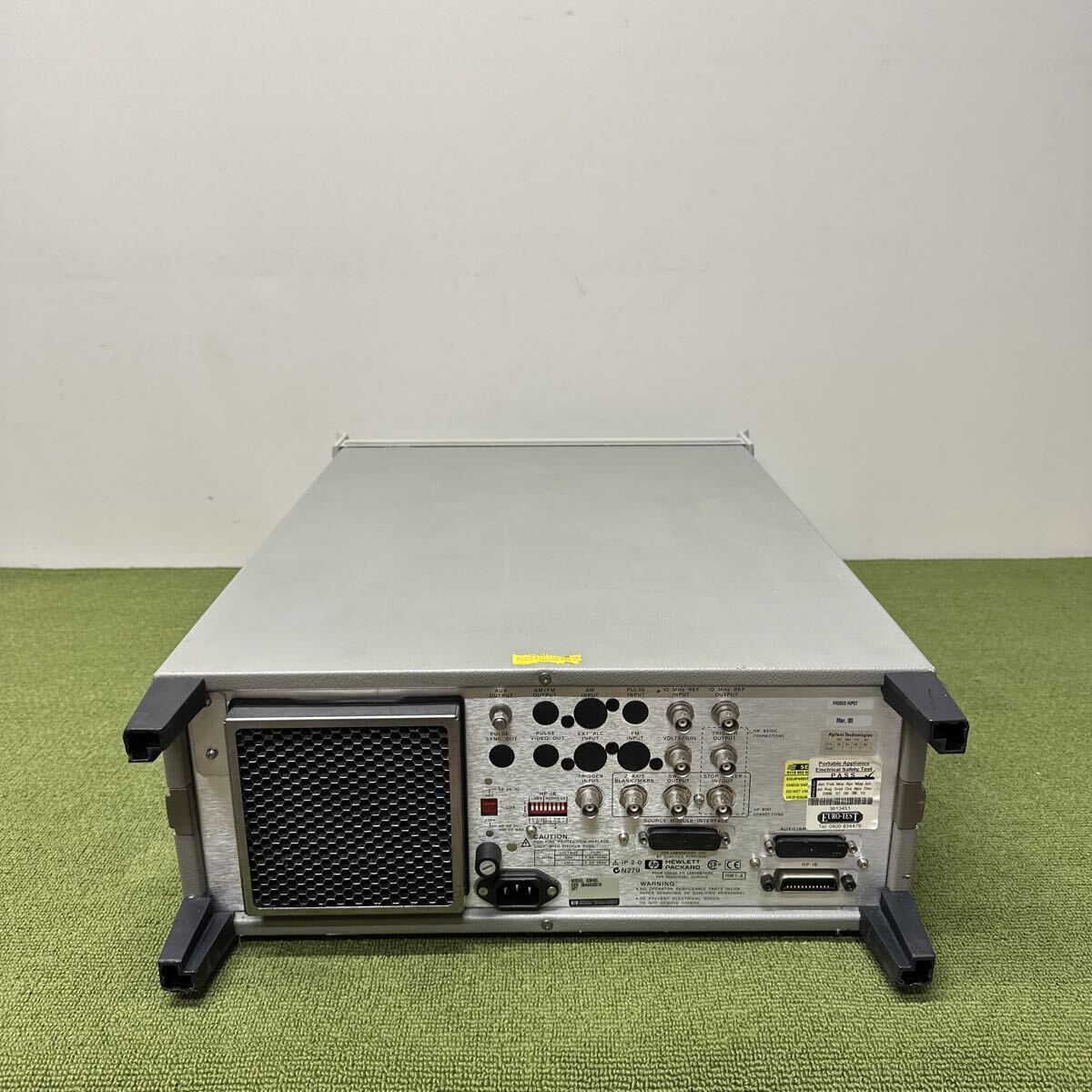 Agilent 83640L Swept CW Generator 10MHz-40GHz [b1246377827]