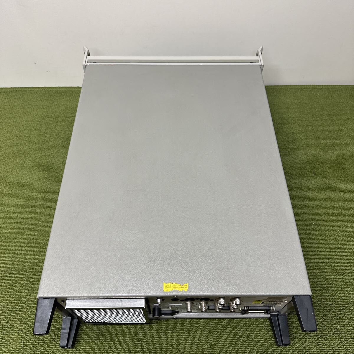 Agilent 83640L Swept CW Generator 10MHz-40GHz [b1246377827]