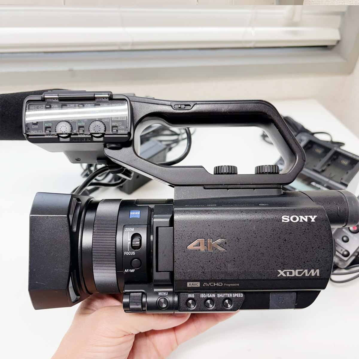 SONY PXW-Z90V Professional Camera with Accessories [k1246644419]