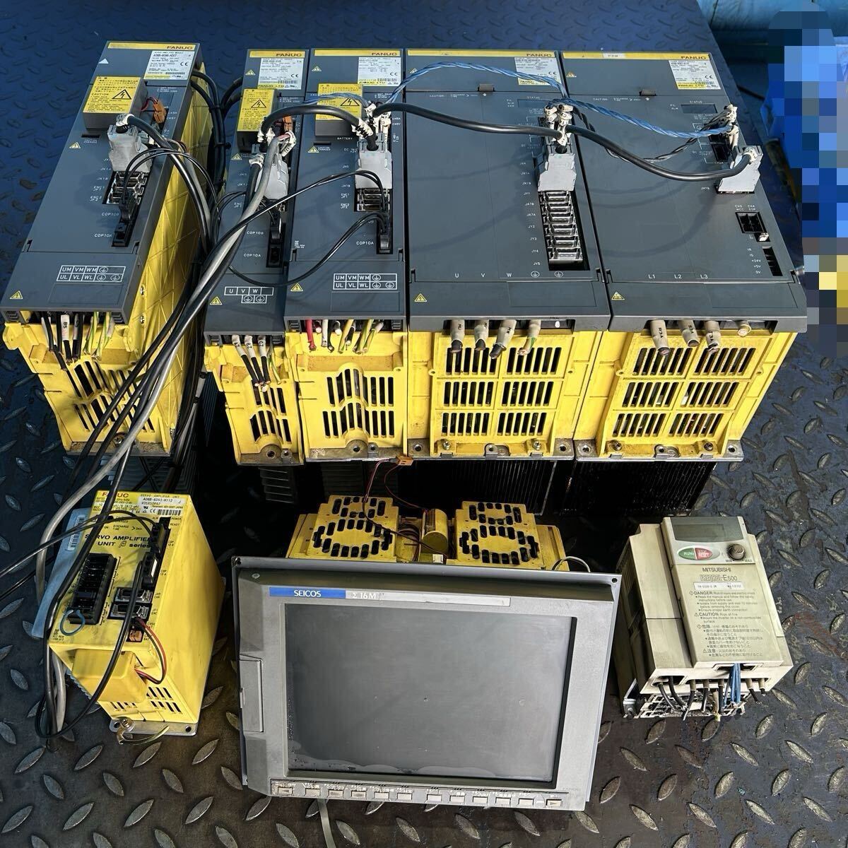 FANUC T5300 Electronic Components Panel Servo Amplifier 45kg (for parts or not working) [w1246890122]