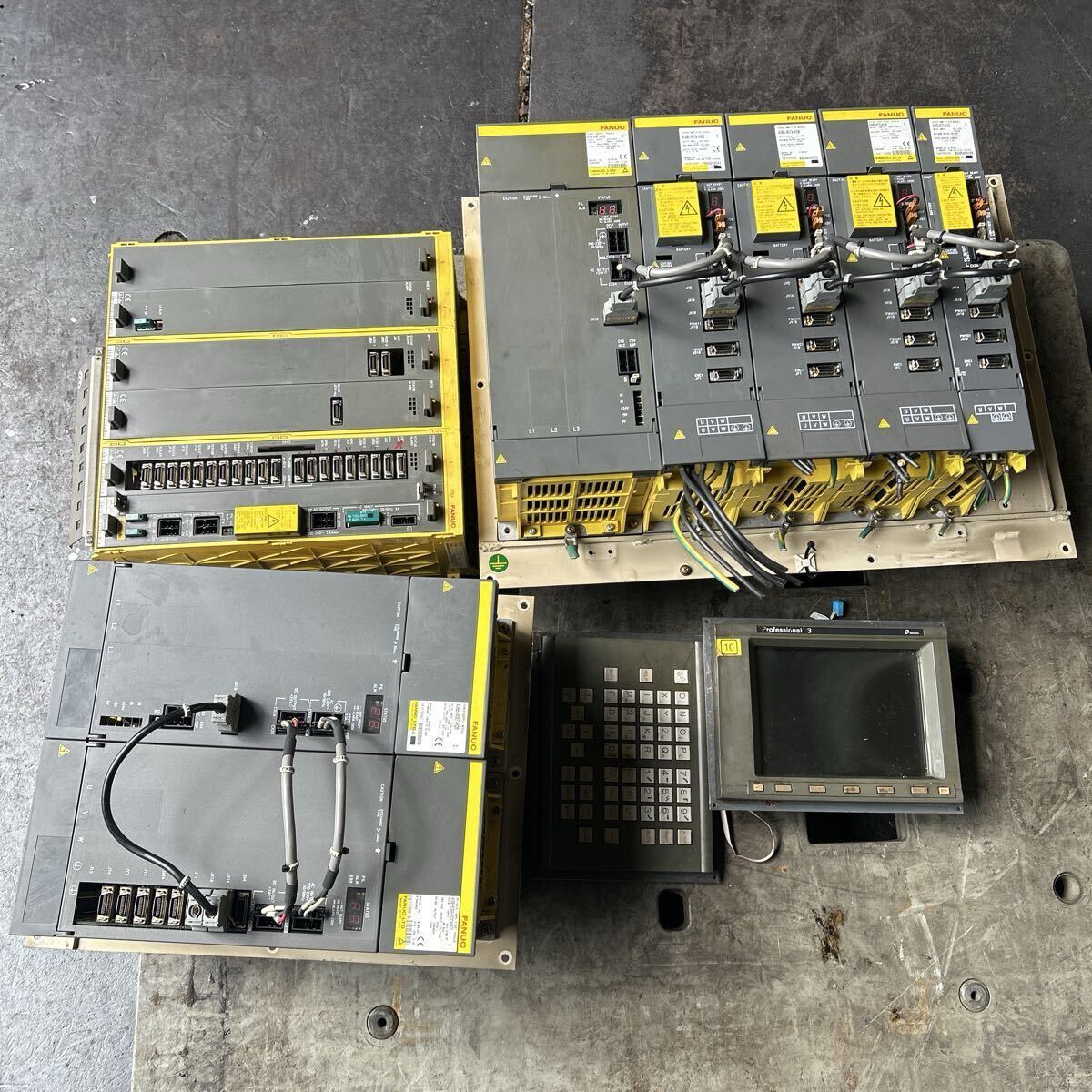 FANUC A06B-6079-H106 Servo Amplifier (for parts or not working) [x1246893551]