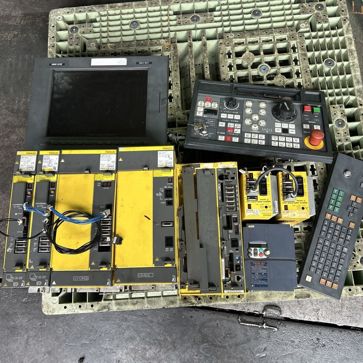 FANUC A06B-6114-H209 Servo Amplifier Inverter (for parts or not working) [b1246900778]