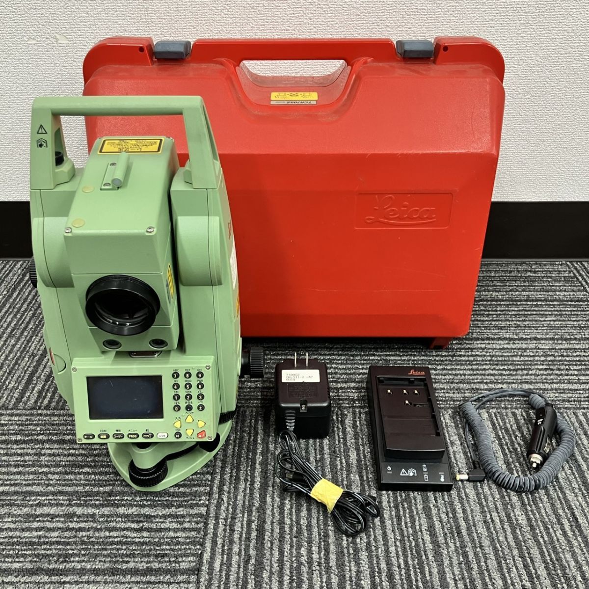 Leica TCR705S Total Station with Case [o1247167338]