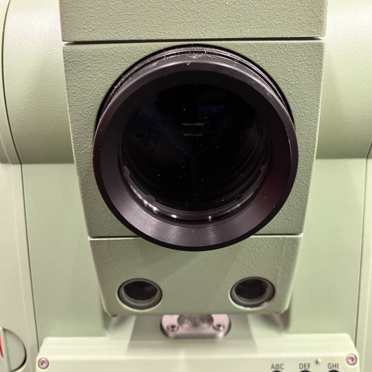 Leica TCR705S Total Station with Case [o1247167338]
