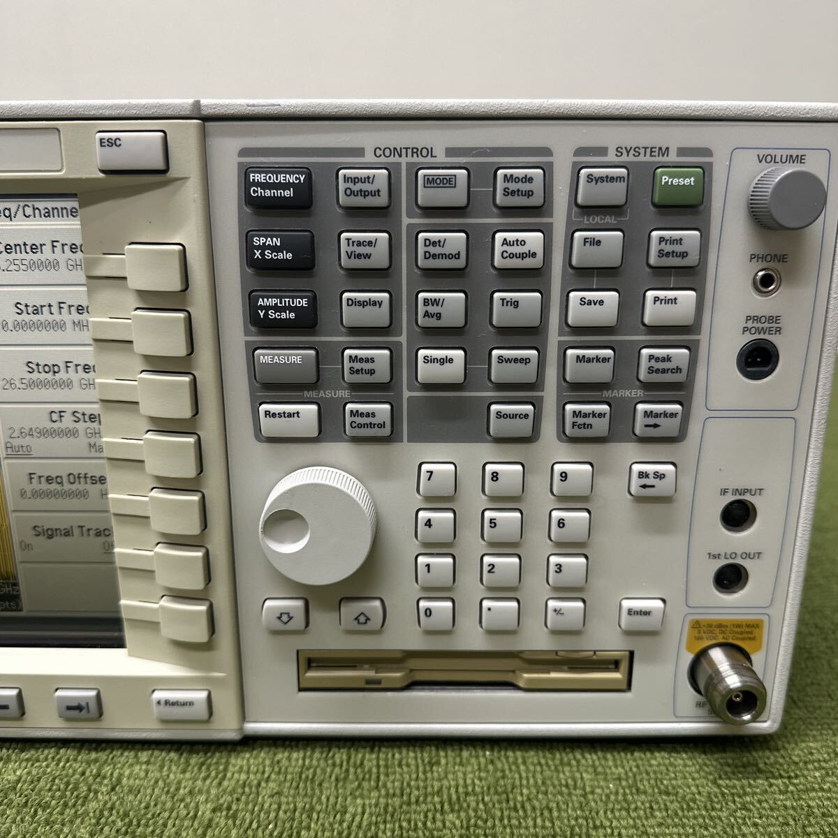 Agilent E4440A PSA Series Spectrum Analyzer 3Hz-26.5GHz [q1247292606]