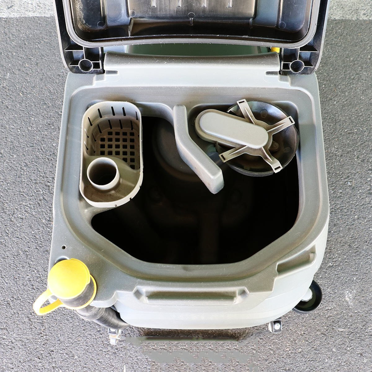 KARCHER BD 50/70 R Classic Bp Ride-On Floor Scrubber (as-is) [e1247419098]
