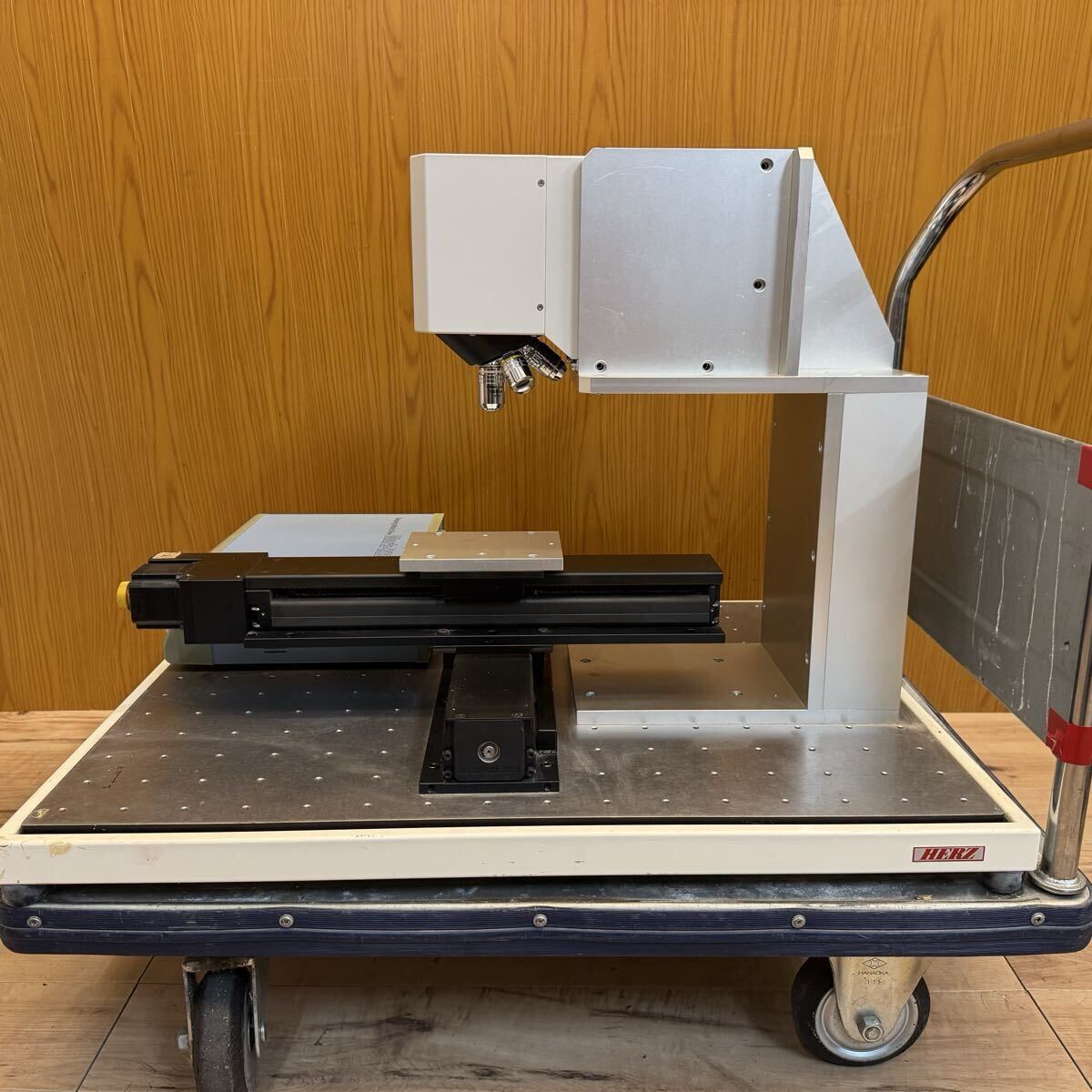 Keyence VK-8510 Laser Microscope with Mark-202 Stage Controller [x1247568482]