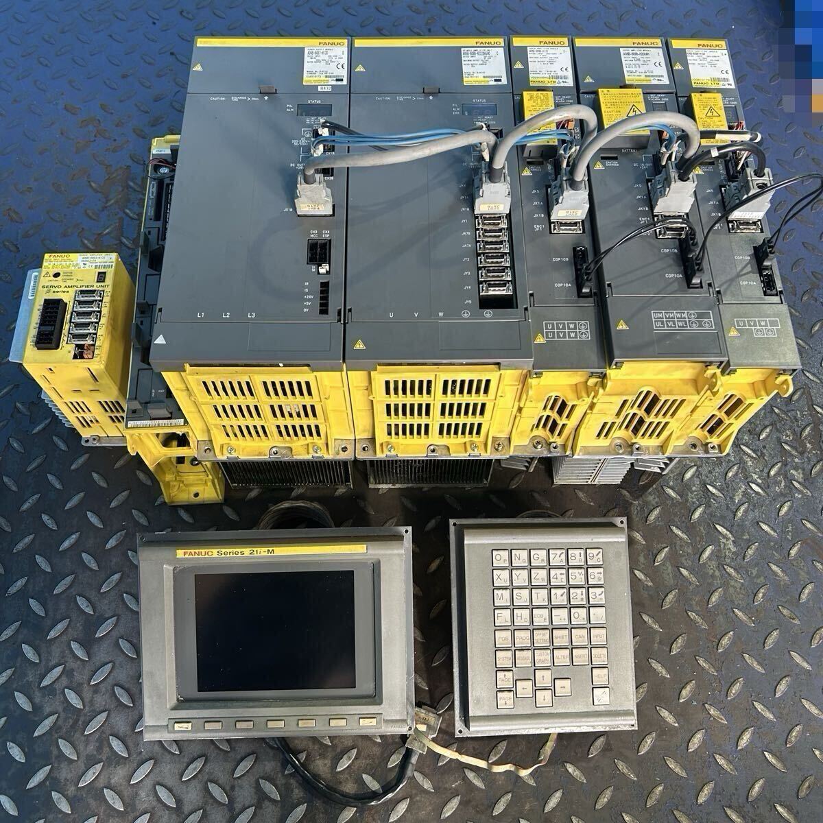 FANUC A02B-0166-C251 Amplifier Board Series21i-M (for parts or not working) [j1248192064]
