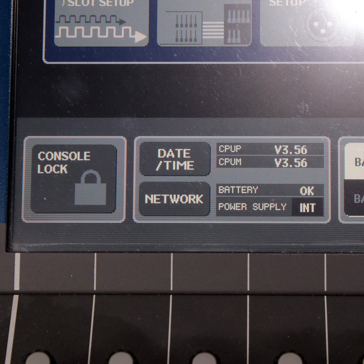 Yamaha M7CL-48 Digital Mixer with Meter Bridge MBM7CL [1248319186]