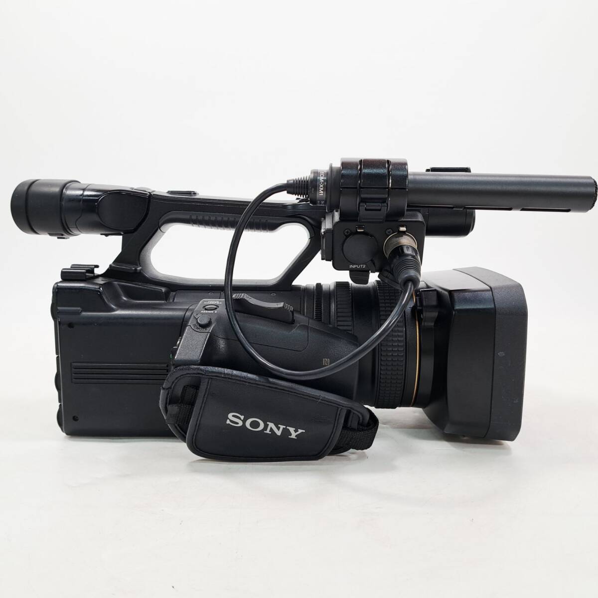 SONY HXR-NX3 NXCAM Professional Video Camera 3CMOS AVCHD 1080 with 4 NP-F970 Chargers [v1248959864]