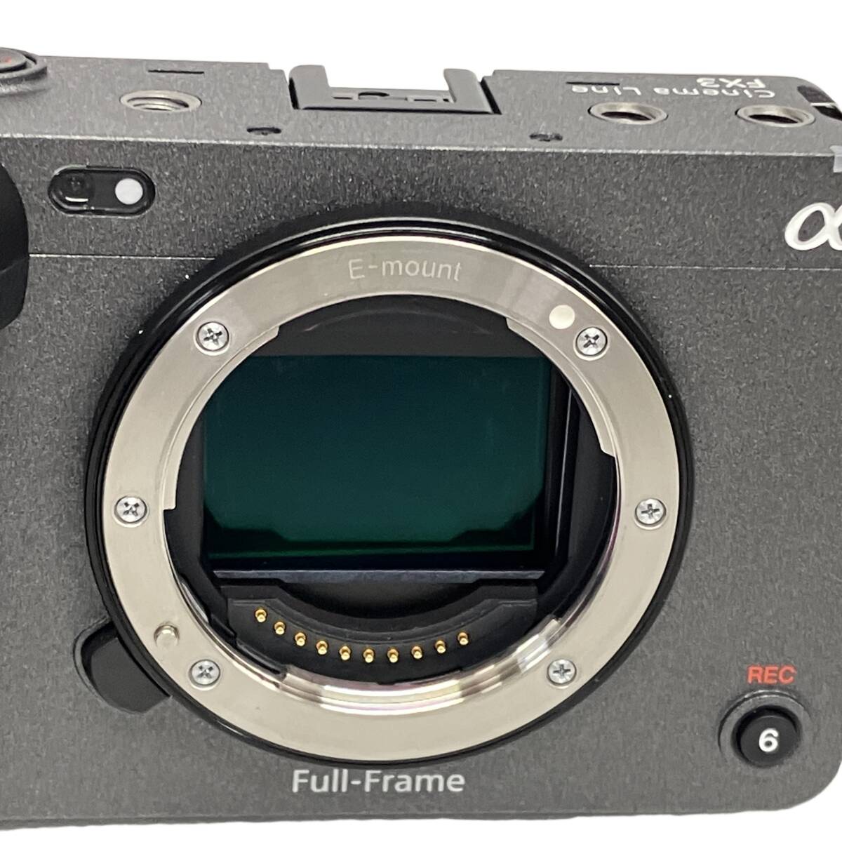 Sony ILME-FX3 Cinema Camera with XLR Handle Unit and Charger [q1248979257]