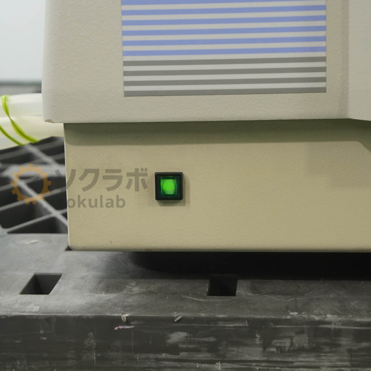 Shimadzu FTIR-8900 Fourier Transform Infrared Spectrophotometer with 206-70125-91 Module [h1249049111]