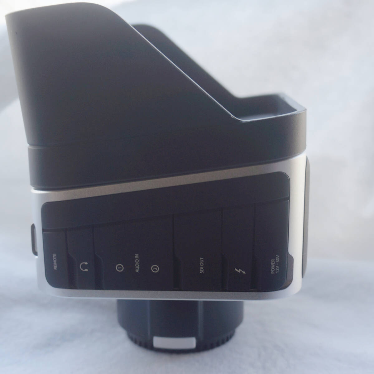 Blackmagic Design Production Camera 4k with Canon EOS ef-s Mount [t1249301177]